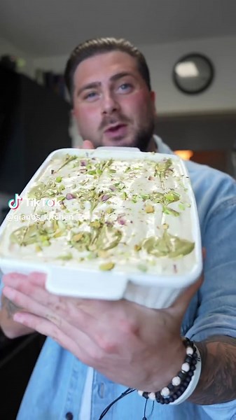 Tiramisù al Pistacchio: Cremig & Nussig