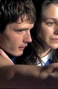 Escenas favoritas 🎬 “Brilla, brilla” 💥🔥 Iván y Julia #ElInternado [T07:E03] 2010 Disponible en @vix 🌎 @netflixes 🇪🇸 @primevideoes 🇪🇸 @atresplayer 🇪🇸 #YonGonzalez @yongonluna #BlancaSuarez @blanca_suarez | Yon González World Fans