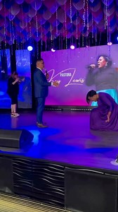 41K views · 3.5K reactions | Hay cosas que están pasando tan rápido, que aveces no se que hacer con tanto… En menos de dos meses Dios ha enviado profetas para decirme que es tiempo ir a un nuevo nivel en la gracia. Yo solo se que la misma gracia que me ha traído hasta aquí, me llevará más adelante. Por favor necesito sus oraciones.  Hay victoria!♥️ | Apóstol Key Lewis | Facebook