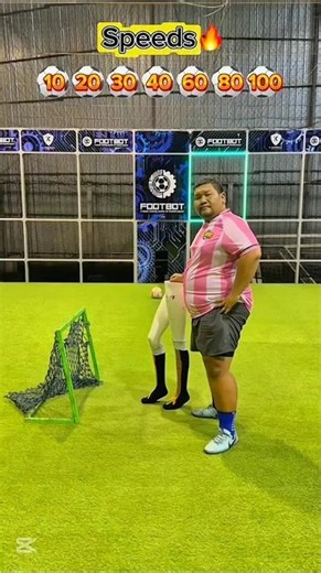 🇨🇷 Thailand YouTuber vs Serbian🇷🇸 Pro Who Scores Under Pressure? ⚽ #shorts #shortsfeed #viral