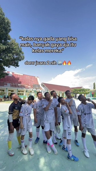 gabisa ngalahin kita ya makanya berisik? 🤭 #justforfun #justcontent #clasmeet #futsal #fyp #fypp #fyppppppppppppppppppppppp #fypage #fypdong #kelas10 #panas #utas #solid #kompak