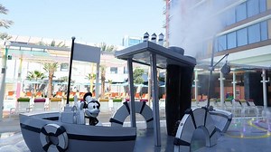 We’re among the first guests at the Villas at Disneyland Hotel. See what we found.