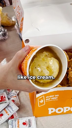 The U.S knows how to do sides well 🤤 | JOLLY