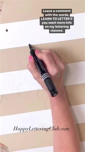 I teach weekly classes and projects inside the Happy Lettering Club. Get tons of worksheets, tutorials and access to my help. Comment LEARN TO LETTER and I’ll DM you with the link to read more about the group classes. (FB doesn’t like us to leave links in the comments.) #art #doorhanger #doorhangers #handlettering #signwriting #crafting | Canvas Sign Designs