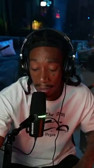 Wiz Khalifa says mgk probably doesn't want this unreleased song to be heard right now. 😭"He probably doesn't want it to be heard right now, but that's what happens when you work with me. I just f---ing let sh-t go to the fans. But y'all are only gonna tell him good stuff about it, so that'll make him feel.""We had a good session last night. mgk session went crazy.""So when people do understand that we just sat in the studio and made that last night, I think that just makes everything better. It