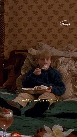 Merry Christmas, ya filthy animal! Did you know that the movie Kevin watches in this famous scene isn’t real? 😱 ‘Angels with Even Filthier Souls’ was created just for Home Alone 2, now streaming on Disney . | Walt Disney Studios