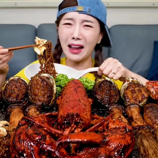 Chinos Comiendo Pulpo, Ramen y Pulpo - ASMR Mukbang