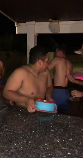 Ooh that’s a close one😂@jayrad_james #9gag #funny #foryou #foryoupage #birthdaycake #fail #prank #prankfail