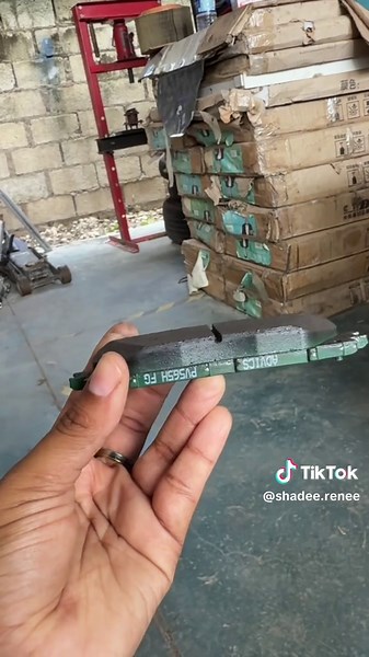 Imagine getting discount and getting cash back points that I can use towards my next purchase from any participating store islandwide! @Shadeè Reneè | Lifestyle ᥫ᭡ Click the link in my bio to purchase a gift card for that special someone from Giftme today #girlmath #giftme #calljaa #giftme #savings