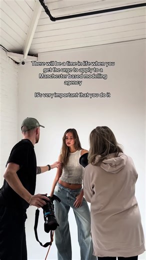 We are still scouting girls! (Insert your Polaroid, height and location in the comments!)