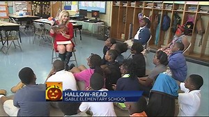 16 WAPT's Allie Ware reads to a JPS class