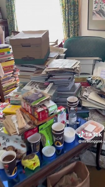 Understanding Extreme Hoarding Situations in Canada