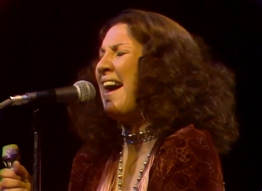 Flora Purim's "Open Your Eyes, You Can Fly" live on The Midnight Special, 1976. #FloraPurim - vocals #HermetoPascoal - flute #DavidAmaro - guitar #RingoThielmann - bass #HugoFattoruso - keys #JorgeFattoruso - drums #BonnieBowden - vocals #ChickCorea - composer #NevillePotter - songwriter #JazzIsDead #JazzFusion #OpenYourEyesYouCanFly | Jazz Is Dead