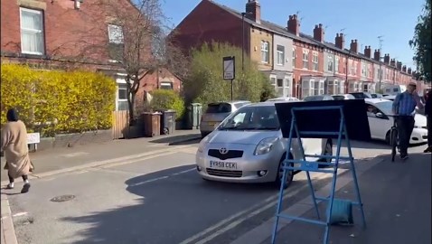 Bomb disposal unit on scene