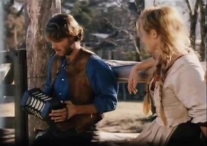 Today’s the first day of spring here 🌼 and autumn is starting in the Southern Hemisphere! 🍂 To celebrate, here’s a joyful little tune to go into this new season! 📺: Dad and Dave: On Our Selection (1995) 🎶: My Little Concertina PS. This song has been our alarm sound for like, five years and it’s such a cheerful way to start the day☺️ | Essie Davis Daily