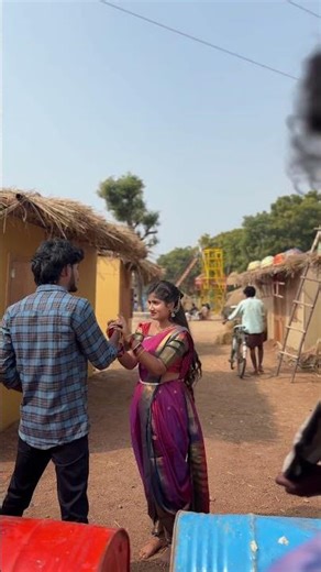 ఈ పిల్ల మామూలుది కాదుగా! 😂 | Nalugellasandhi Folk Song #Shorts||#Nalugellasandhi #TeluguFolkSong