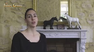 Rigueur et passion, Maud Florees Gruss, directrice de la cavalerie des Folies Gruss, vous dévoile son quotidien hors du commun avec les 50 chevaux que compose notre cavalerie unique ✨ Réalisateur : Karim El Dib - @Imageka | Les Folies Gruss