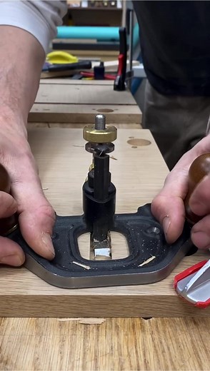 Router plane by Lee Valley Tools The perfect tool for dialing in consistent groove depths. #ASMR #oddlysatisfying #woodworking | KeithJohnson_CustomWoodworking