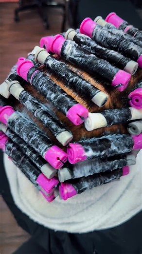 Natasha McCain on Instagram: "Design Essentials “Wave by Design” is a curl reformer to give you more manageable curls or waves. It will have your soul glowing! 🥰 #salonbossusa #soulglo #curlreformation #waveneveaux #jerrycurl #ginacurl #carefreecurl #wavebydesign #designessential #curlyperm"