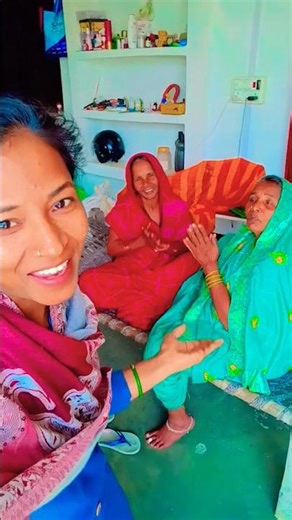 Even hands do not work in old age #viral #shorts #bhajan #song #youtubeshorts #shortvideo