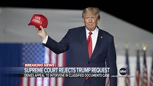 SUPREME COURT REJECTS TRUMP REQUEST: The Supreme Court denied former President Trump’s emergency appeal to intervene in the DOJ’s investigation of documents seized at Mar-A-Lago. Terry Moran with what this means for the special master. https://abcn.ws/3CS1kPc | ABC World News Tonight with David Muir