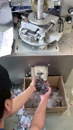 Tea Triangle Bag Machine#packaginginnovation #TechnologicalExcellence #machine #packagingsolutions