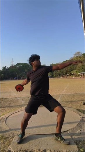 Discus throw 40+ meters olympics