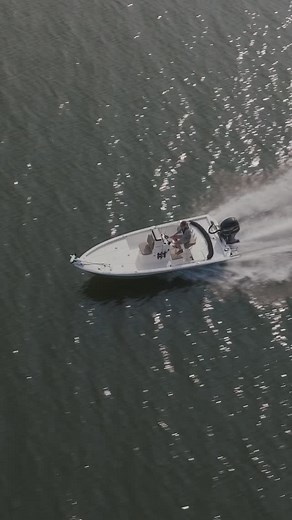 An Avid Boat is not your average aluminum boat. We strive to stay innovative and at the top of our game. That’s the Avid advantage. Featured above is the 19 FSX in our reverse hull color combo with a sage hull, powered by a @yamahaoutboards 90 SHO. | Avid Boats