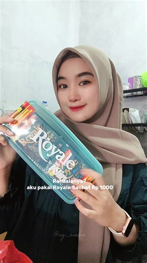 Rahasia pakaian dan hijab tetap wangi? pakai Royale Sachet Rp 1000 wanginya mewah ga ada duanya! pelembut pakaian konsentrat dengan Royale Activ Touch yang menebarkan wangi di setiap sentuhan dan fresh guard formula. sekarang lg promo beli 6 gratis 1, beli 1 renceng gratis toplesnya loh. yuk beli di toko/warung terdekat yaa! @royalebysoklin #GetReadyBanyakUntungnya #Royale1000BanyakLebihnya #RoyalebySoklin
