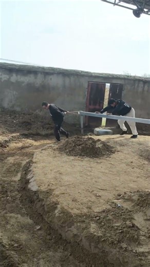 ⚙️ “Hand-Pulled Leveling Tool – Simple but Brilliant Engineering!”