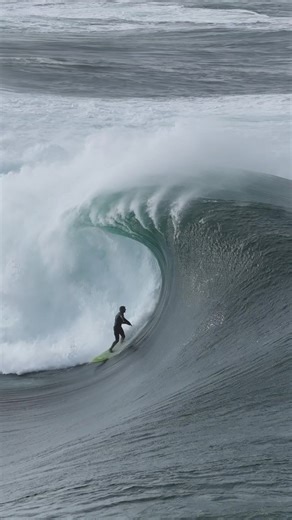 Ryan Watts Surfing at Mullaghmore - Big Wave Surfing in Ireland