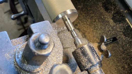 #Pittler Lathes #ไม่มีไฟก็ใช้งานได้ 1888 เขาประดิษฐ์เครื่องกลึงเครื่องแรงของ Pitter ปรเทศเยรมัน (ชื่อเต็มเขา Julius Wilhelm von Pittler เกิดปี 1854) บอกเลยว่าโคตรเท่ห์ ตอนนี้หายากมาๆแล้ว ใครมีทักมาได้ ตัวใน VDO เป็นรุ่น Pittler B2 #เครื่องกลึงโบราณ #เครื่องกลึง #PittlerB2 | SmartCNCs