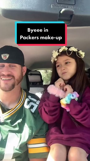 Reply to @daddysbabygirl_daddybaby #replytocomments #asl #fatherdaughter #makeup #target #packers #deafbing #deafculture #fypシ #deaf #byeee