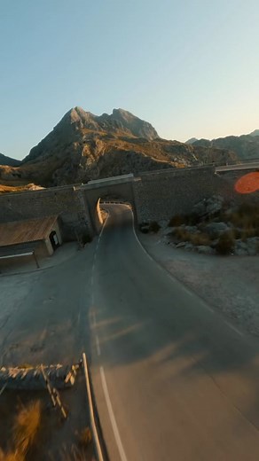 Great road for a race 👀 (🎥: @Timo.) #racing #drone