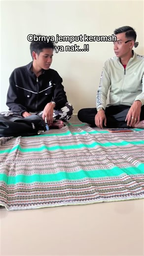 Valen Menjemput Motor di Acara Artha Office Live