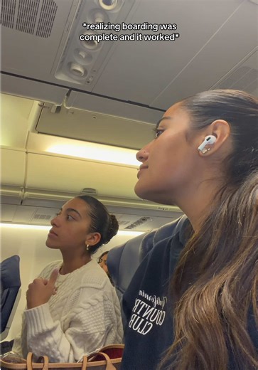 made sure it wasn’t a full flight before we did this 😂 #theaguilars #sister #joke