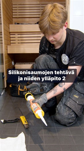 Mikä on silikonisaumojen tehtävä ja miten niistä pidetään huolta? Kaksiosaisen sarjan toinen video kertoo, kuinka silikonisaumat tulee vaihtaa. 🫧 Tiesitkö, että taloyhtiössä kylppärin pinnat ovat osakkaan kunnossapitovastuulla? Kannattaa ottaa tili seurantaan, seuraava tietoisku tulee kertomaan sulle, kuinka voit arkisilla asioilla pidentää kylppärin käyttöikää! 🛁✨ #vevex #kylpyhuonehuolto #silikonisaumat | Vevex Oy