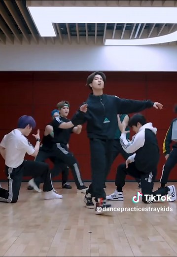 Coreografía de 'MANIAC' de Stray Kids