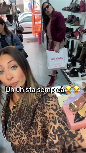 Le nostre clienti affezionate 😍#shoppingonline #tik_tok #videoviral #360gradi🦁🔥✈️ #maestridellpov