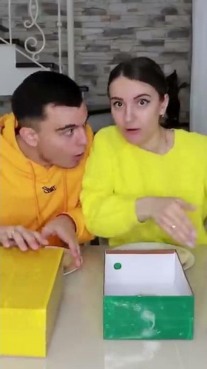 Magic box challenge Which burger is better? #shorts by Tsuriki Show