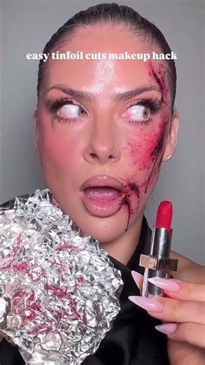 Halloween cuts makeup hack using tinfoil 🤯 @monika_mua