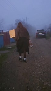 Poti judeca o comunitate dupa felul in care isi trateaza copii si Tu daca te implici poti fi o arma in luptele mari pe care le duc oamenii mici ♥️ de data asta te rugam ca Tu sa fii Mos Craciunul lor si sa ne ajuti să le cumparam o pereche de ghetute noi si o masa calda de Craciun. Cea mai mare pomană este să oferim mâncare și o cană cu apă celor care au, într-adevăr, nevoie. Când un străin îți bate la ușă și îți cere o bucată de pâine, nu îi închide ușa în față, izgonirea unui om flămând este u