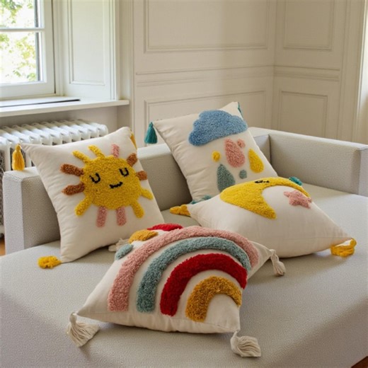 Housse de coussin capitonnée pour chambre d'enfant bohème, coussin perforateur arc-en-ciel soleil lune et nuage, taie d'oreiller décorative pour chambre d'enfant, cadeau de baby shower mignon - Etsy France