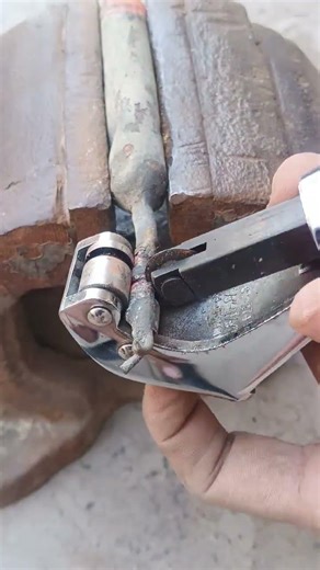 Manual pipe cutter are so convenient! #Good tools to share #Convenient and practical