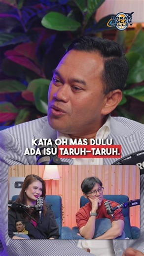 Function Cabin Crew Dalam Flight Sangat Penting dan Undeniable Saksikan Episod 173 Borak Dalam Galley feat En Faizol Ali Hanya di Youtube Channel Zarul Umbrella Setiap Isnin atau Khamis, 4.30 ptg Link on my bio @borakdalamgalley @zarulumbrella @fizakamaruzzaman @faizol_79 Penaja Minuman : @kopiraso.official Studio : @gv.whitelab #borakdalamgalley #zarulumbrella #fizakamaruzzaman #batikairmalaysia #podcast @Fiza Kamaruzzaman