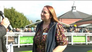 The Spotlight Syndicate was the perfect time for our Office Manager, Jill, to meet King of Answers in the flesh! Gordon Brown chats to Jill about her shared ownership with Claymore Racing, and what a fantastic opportunity it is to get people involved in the sport for a low cost⬇️ | Musselburgh Racecourse