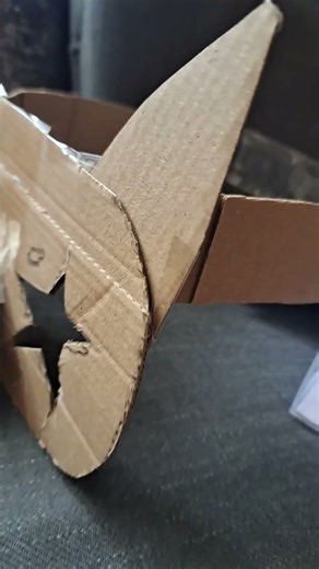 Not a rant but I made a cardbord therian mask :3 (also sorry I stopped uploding! I was busy!)