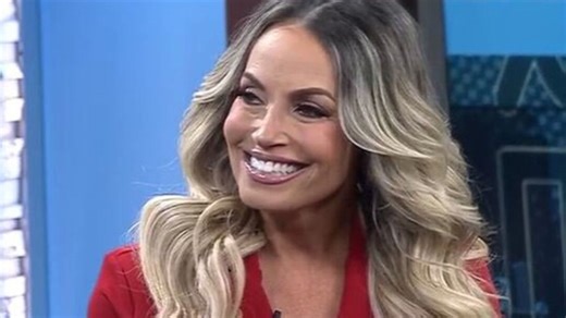 Enjoy Burgers with Trish Stratus on The Strip during Wrestlemania 42 | Haystack News