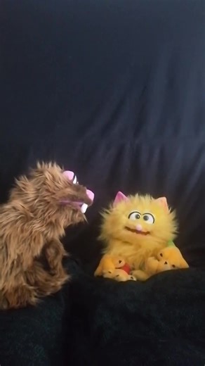 Günter and Friends: Fun Puppet Interaction