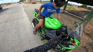 3.3K views · 200 reactions | Nagbenta, nag deliver, nagbomba. Samahan nyo ako mag door to door delivery ng key holder. Magkano kayang gas nawawala kada bomba no? Full video: https://youtu.be/vw5Pibx6YYw | Muchacho Motovlog | Facebook